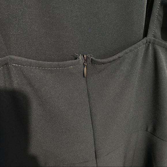 Lulu’s Emerald Green Hearts Aflutter Bodycon Trumpet Midi Ruffle Hem Dress - Picture 8 of 14